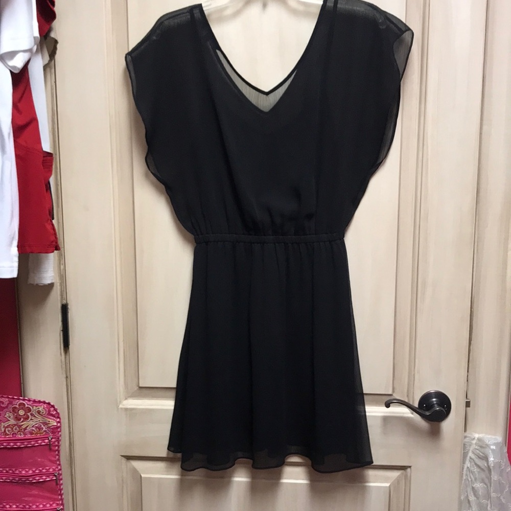 Black v neck express dress